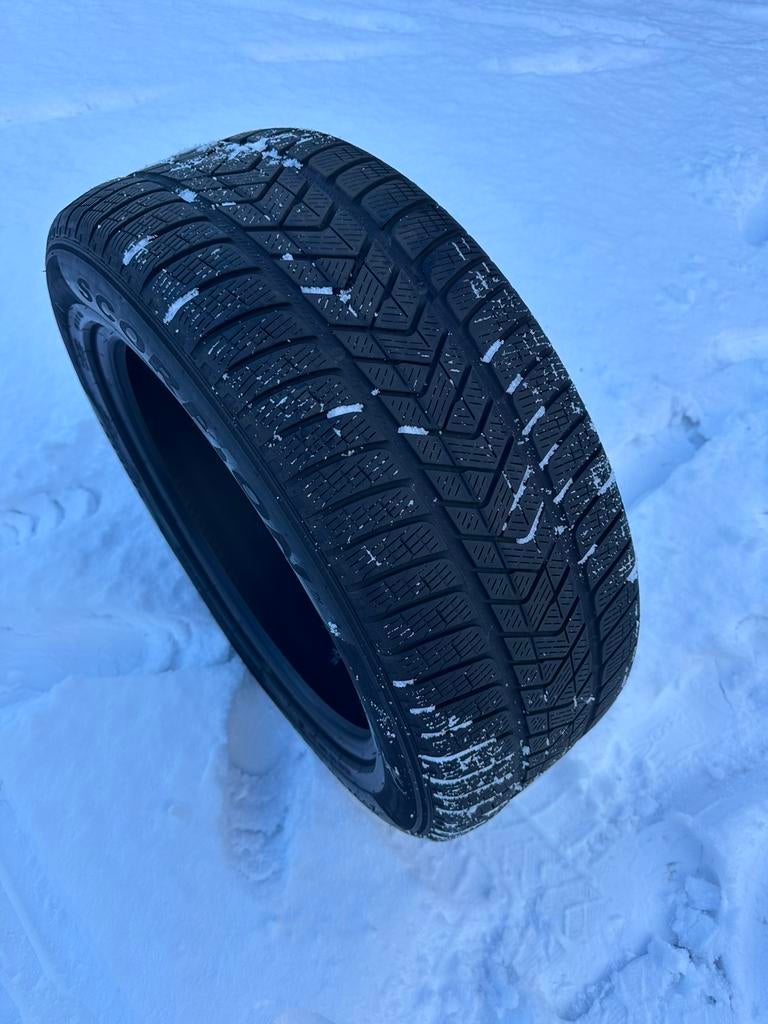 Winterbanden Land Rover Defender nw model, Auto-onderdelen, 255 mm, Band(en), 20 inch, Winterbanden