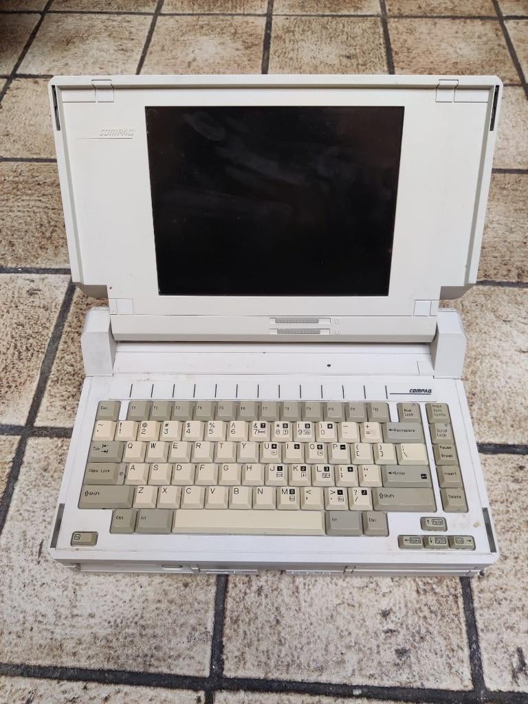 Unieke Vintage Compaq SLT/286 Laptop - Collectors Item, Computers en Software, Windows Laptops, Gebruikt, Minder dan 4 GB, 10 inch of minder