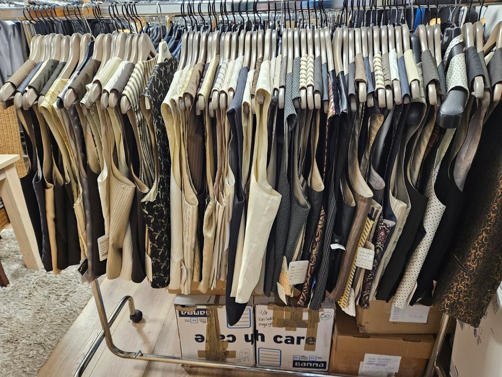 exlusieve gala gilets.28.stuks, Overige kleuren, Nieuw, Overige maten, Ophalen of Verzenden