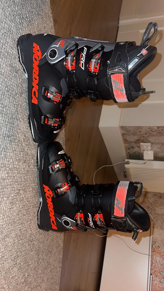Nordica 120x pro machine, Sport en Fitness, Skiën en Langlaufen, 160 tot 180 cm, Schoenen, Ophalen of Verzenden, Zo goed als nieuw