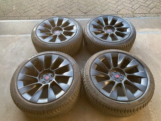 TESLA MODEL Y INDUCTION VELGEN + 4S BANDEN 255 40 R20 + BLE, Auto-onderdelen, Banden en Velgen, Gebruikt, 255 mm, ., Banden en Velgen