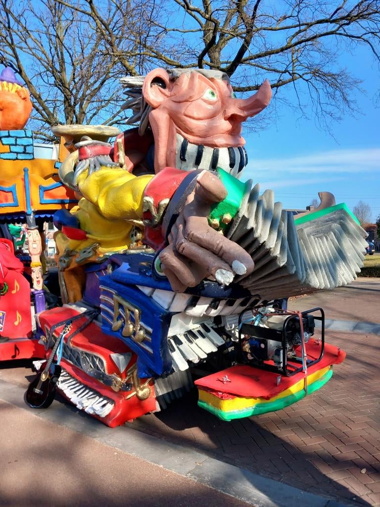 Carnavalswagen,prinsenwagen, Hobby en Vrije tijd, Feestartikelen | Verhuur, Ophalen of Verzenden, Carnaval