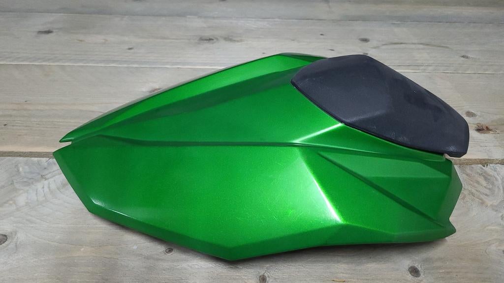 AKRAPOVIC uitlaat monoseat Seatcover Z800 valblokken, Ophalen of Verzenden, Gebruikt
