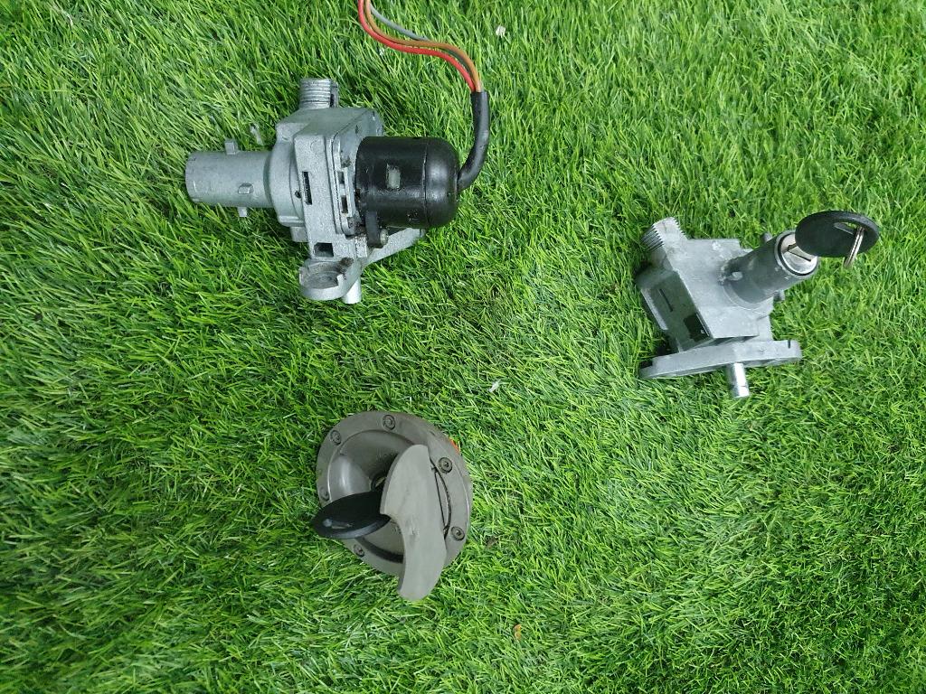 Yamaha Aerox / Neos slotenset contactslot tankdop slot kabel, Fietsen en Brommers, Brommeronderdelen | Scooters, Ophalen of Verzenden