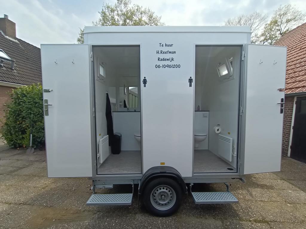 Te Huur Toiletwagen, Hobby en Vrije tijd, Ophalen, Nieuw, Overige
