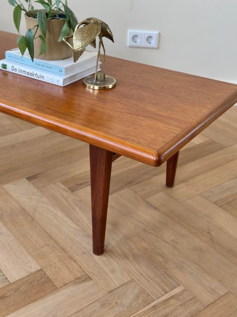 Vintage salontafel massief teak hout jaren 50/60/70, Ophalen, 100 tot 150 cm, 50 tot 100 cm, Zo goed als nieuw