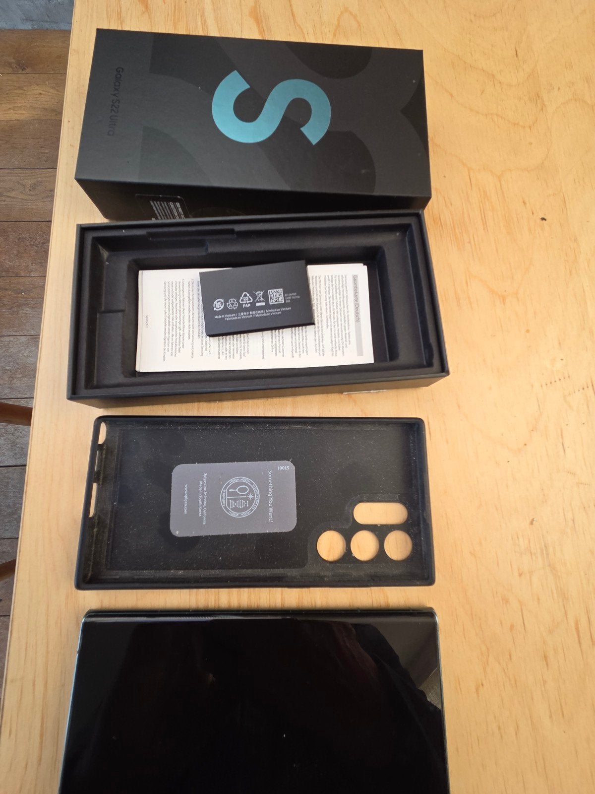 Samsung Galaxy S22 Ultra - Met lichte beschadiging