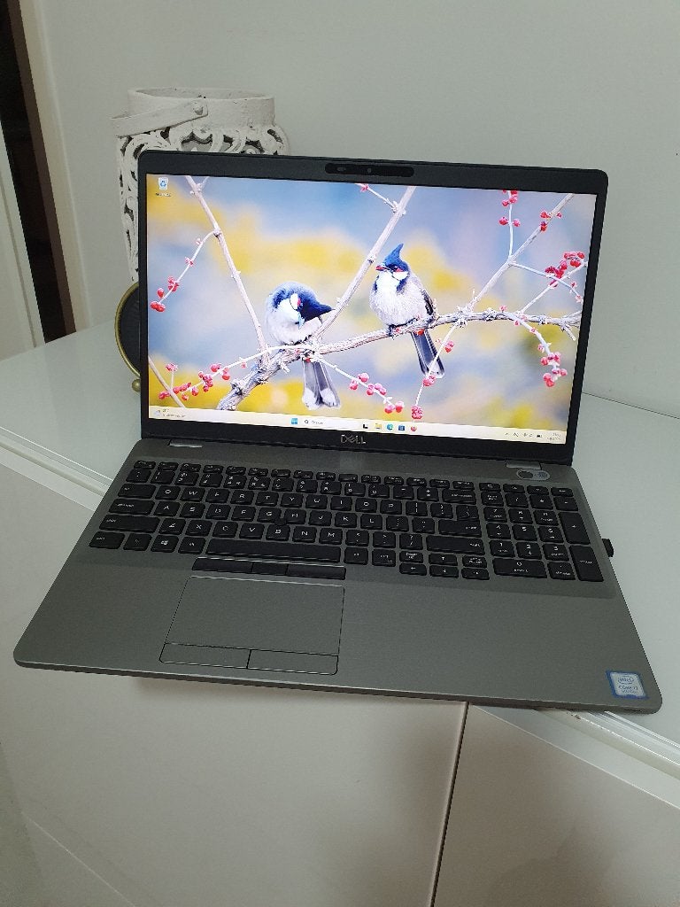 Dell Precision 3541 i7 15,6" 16GB / 512GB ALS NIEUW!!, Computers en Software, Windows Laptops, Ophalen, 2 tot 3 Ghz, Intel® Core™ i7 