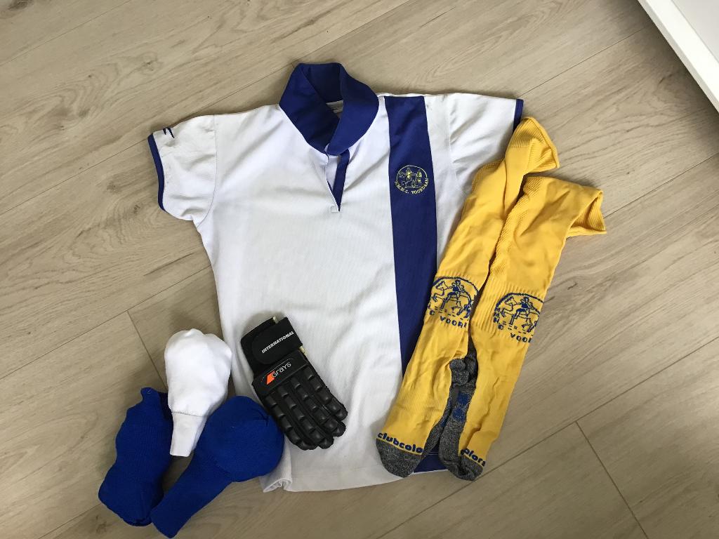 Hockey Shirt, sokken, ballen, handschoen, Voordaan Groenekan, Maat 38/40 (M), Wit, Overige typen, Ophalen of Verzenden