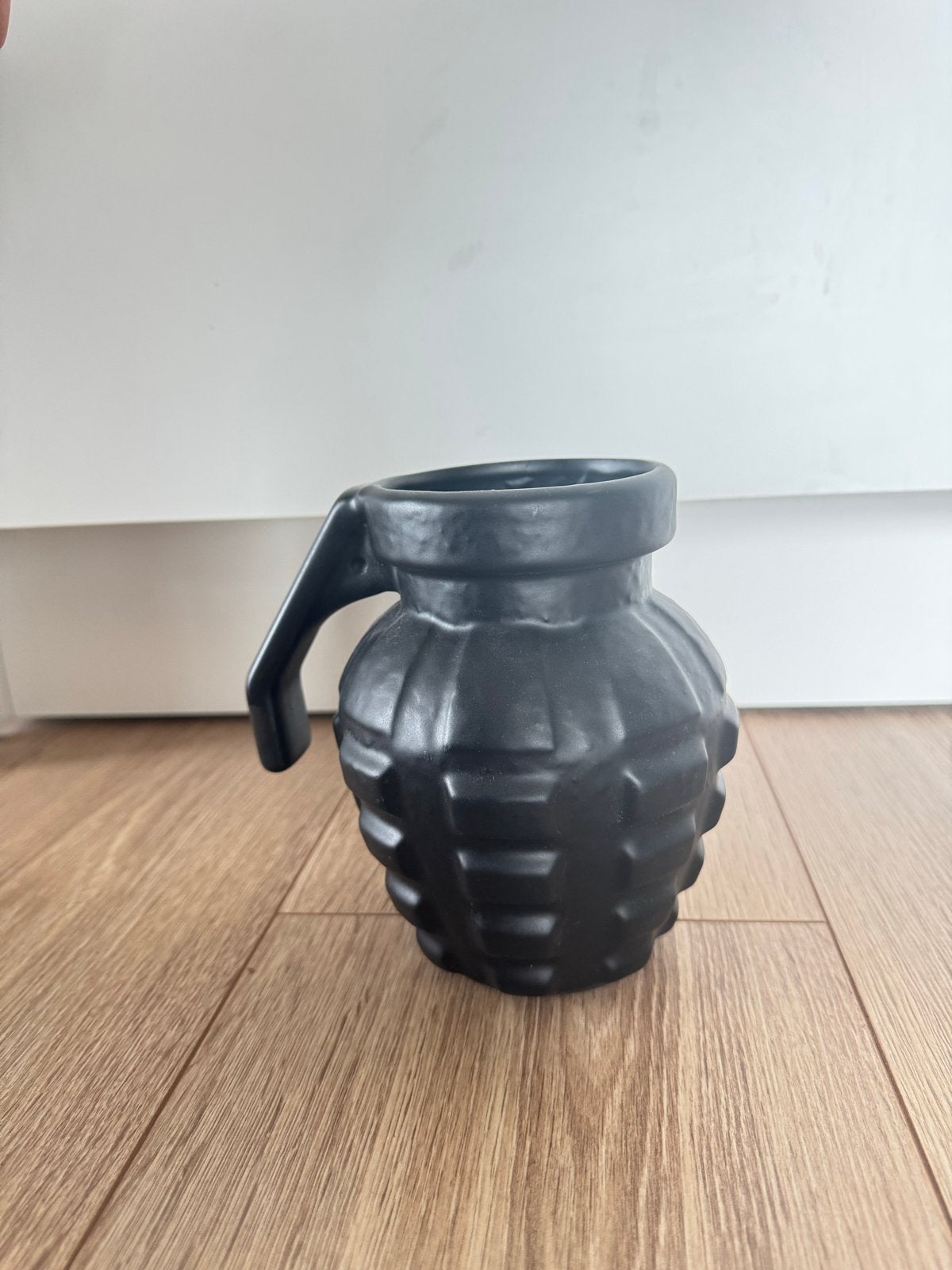 Zwarte granaat vaas - Uniek design, Ophalen of Verzenden, Zo goed als nieuw, Zwart