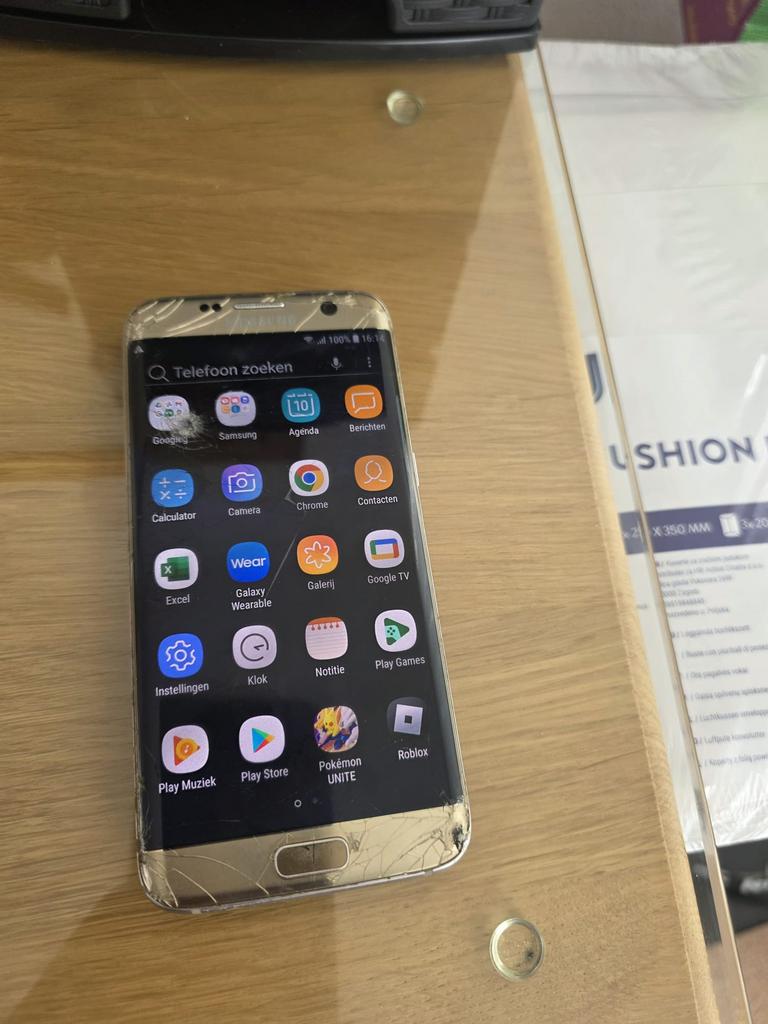 Samsung galaxy S7   Met barst werkt nog goed, Telecommunicatie, Mobiele telefoons | Samsung, 32 GB, Ophalen of Verzenden, Zo goed als nieuw