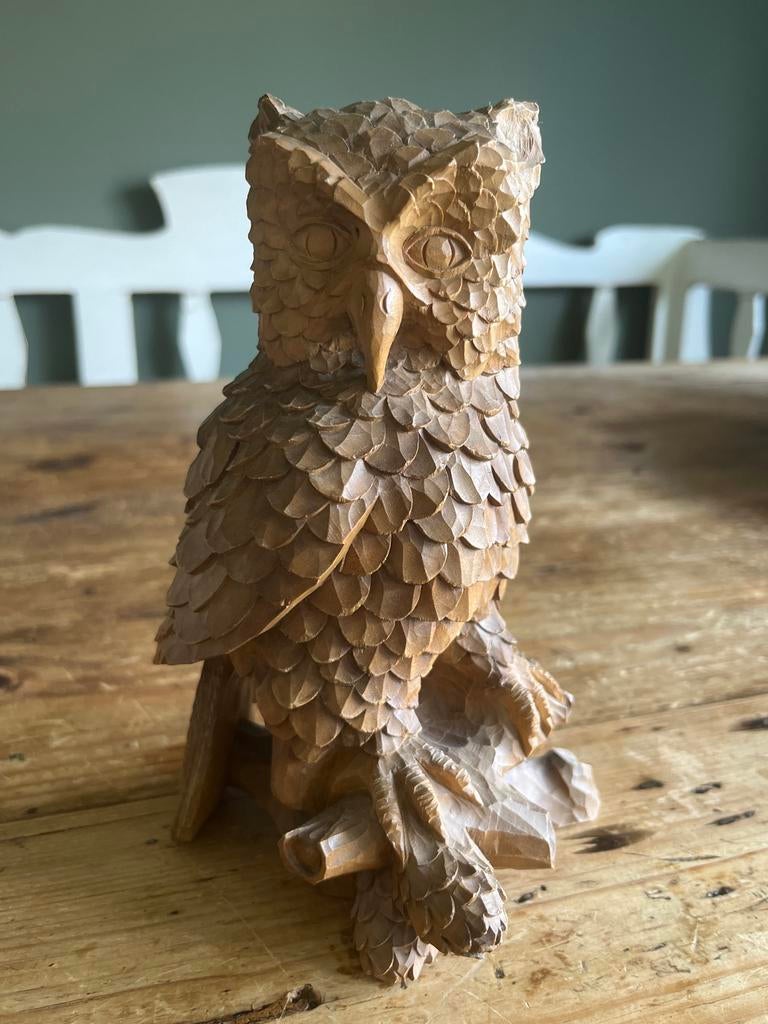 Handgesneden houten uil - 20 cm hoog, Huis en Inrichting, Ophalen of Verzenden, Zo goed als nieuw