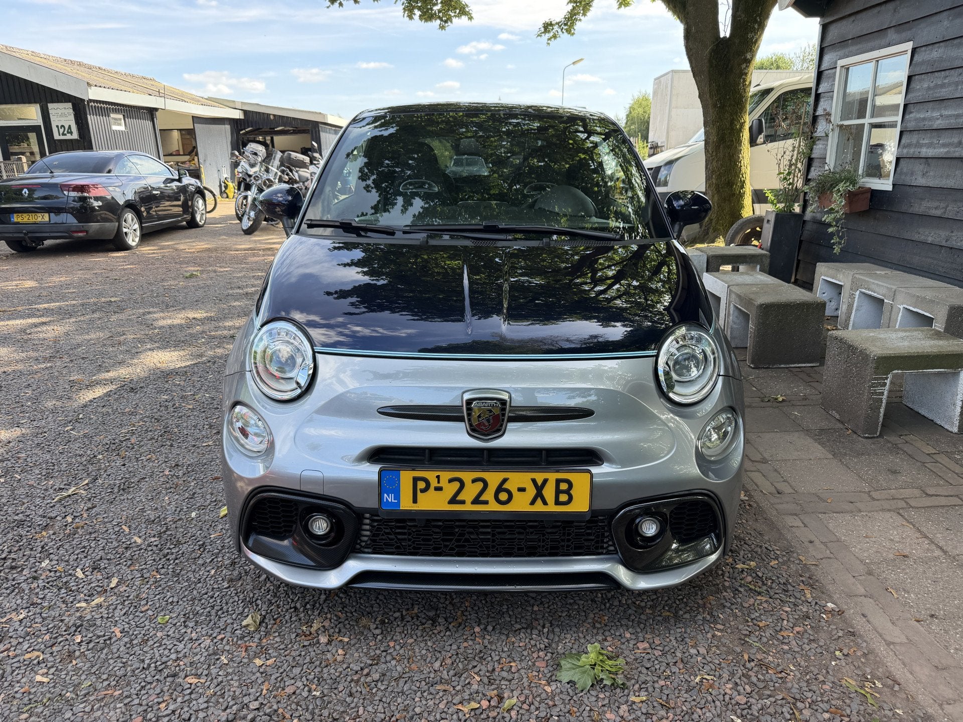 Fiat 500 1.4 T-Jet Abarth Competizione 695 RIVALE|AKRAPOVIC, Gebruikt, Euro 6, 4 cilinders, Leder
