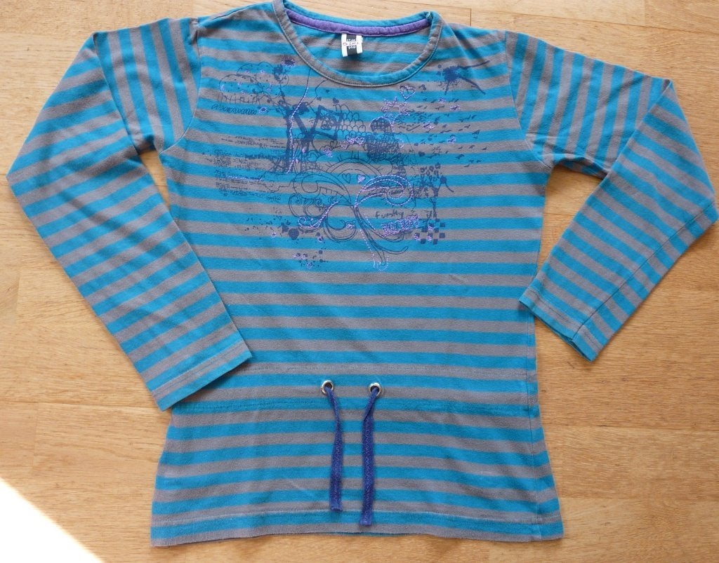 Blauw meisjes t-shirt/longsleeve, Kinderen en Baby's, Kinderkleding | Maat 140, Gebruikt, Meisje, Shirt of Longsleeve, Ophalen of Verzenden
