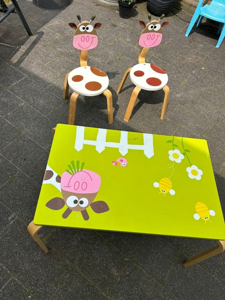 Leuke kinderstoeltjes en tafel met dierenprint hout, Ophalen, Gebruikt, Tafel(s) en Stoel(en)