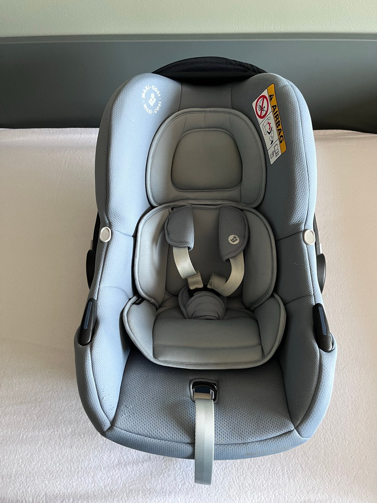 Maxi-Cosi Tinca autostoel - Essential Grey, Autogordel of Isofix, Zo goed als nieuw, 0 t/m 13 kg, Maxi-Cosi