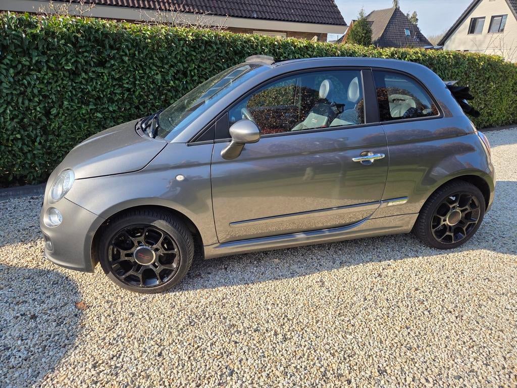 Fiat 500 S Twinair Turbo Sport 80pk 2015 Grijs (cabriolet), 40 €/maand, Cabriolet, Leder en Stof, Origineel Nederlands