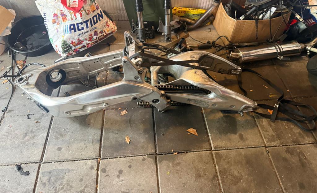 RSV Mille (ME) frame en achterbrug - prima staat, Ophalen, Gebruikt