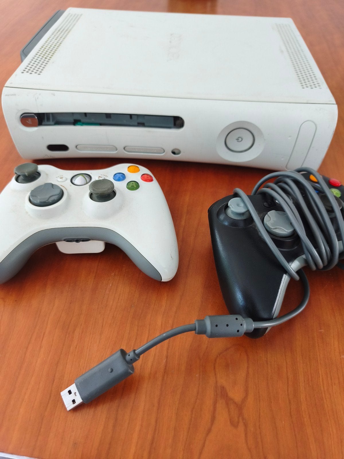 Xbox 360 met controllers - Gebruikt, Ophalen of Verzenden, Gebruikt