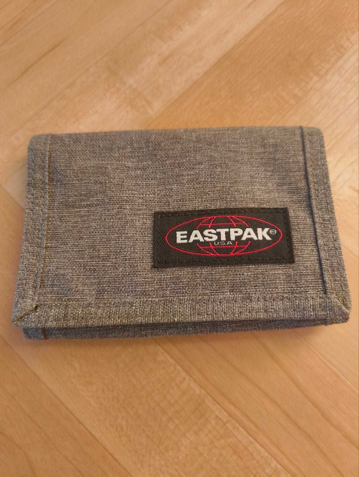 Eastpak Portemonnee (crew single)- Grijs, Ophalen of Verzenden, Gebruikt, Grijs, Overige merken
