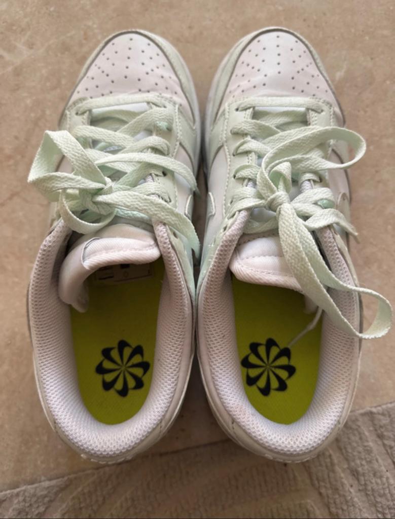 Nike dunk low next nature white mint, Ophalen of Verzenden, Groen, Sneakers of Gympen, Zo goed als nieuw