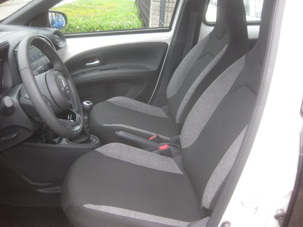 interieur, stoel, bank, toyota aygo x  bouwjaar 2024, Auto-onderdelen, Ophalen of Verzenden, Nieuw, Toyota