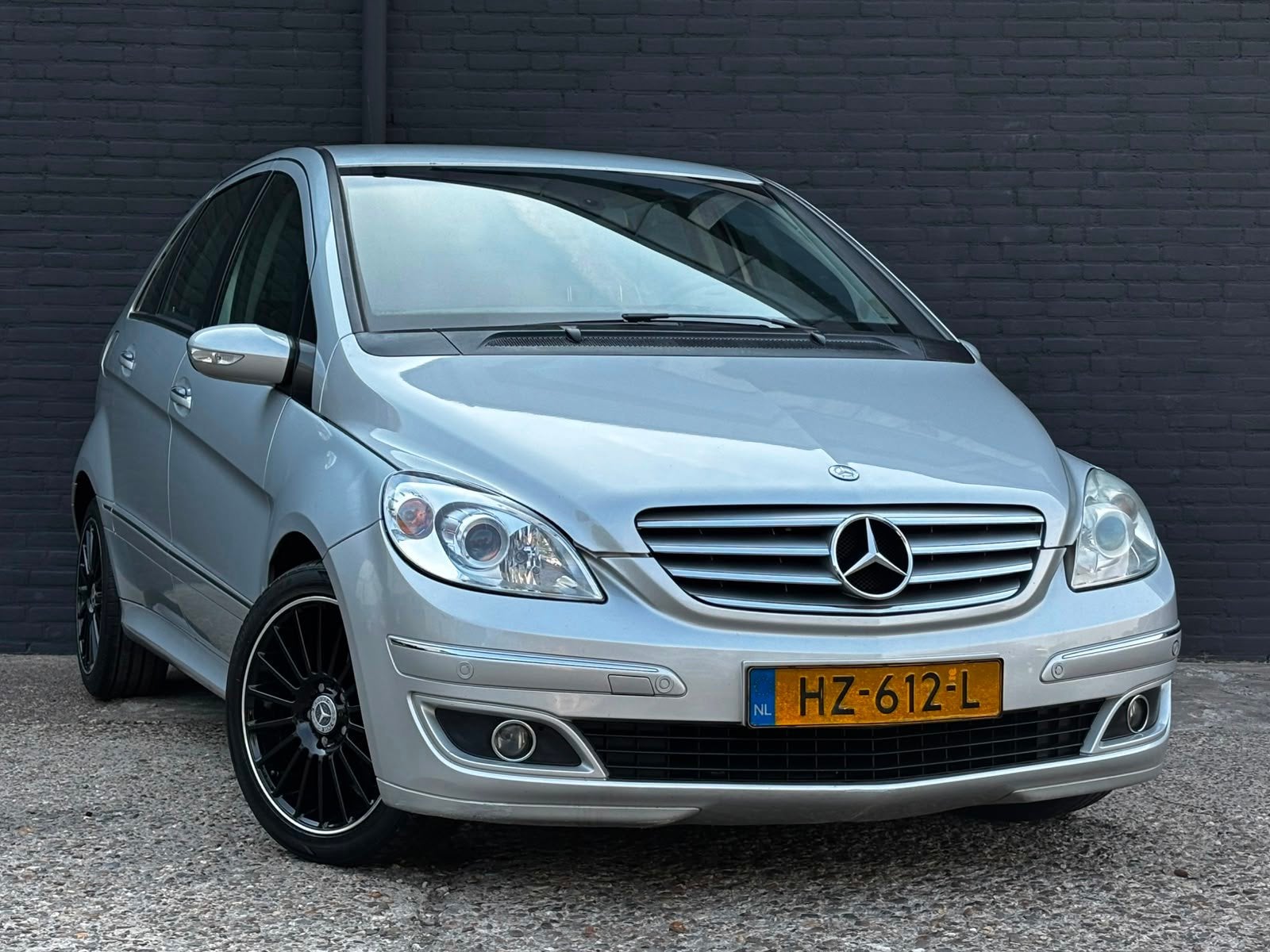 Mercedes-Benz B-klasse 170 |AIRCO|AUTOMAAT|VELGEN|ELEKPAKKET, Gebruikt, Zwart, 4 cilinders, 400 kg