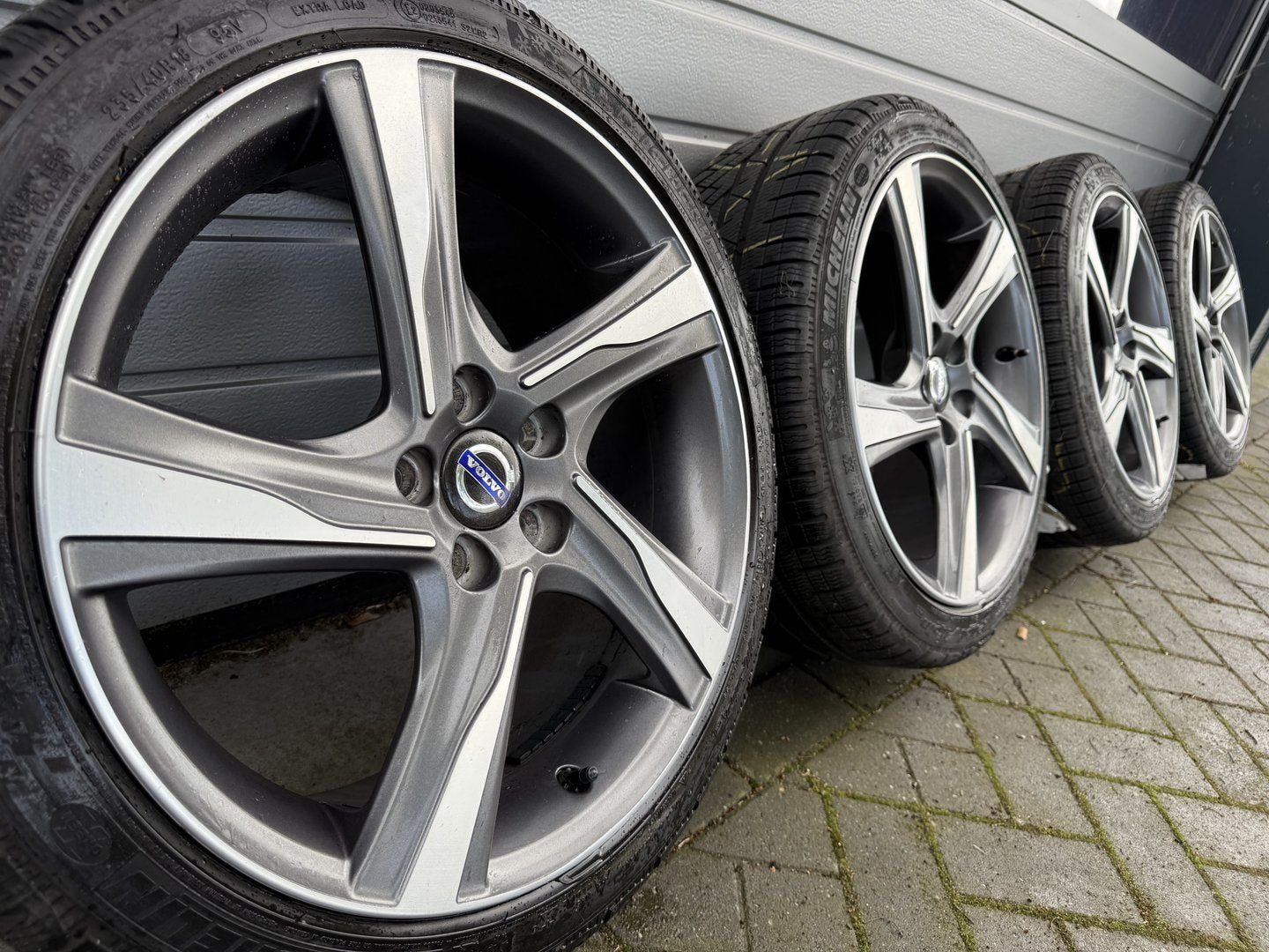 Orig. 18 inch Volvo V60 Hybrid V40 S60 Ixion velgen banden, 18 inch, Gebruikt, -, -