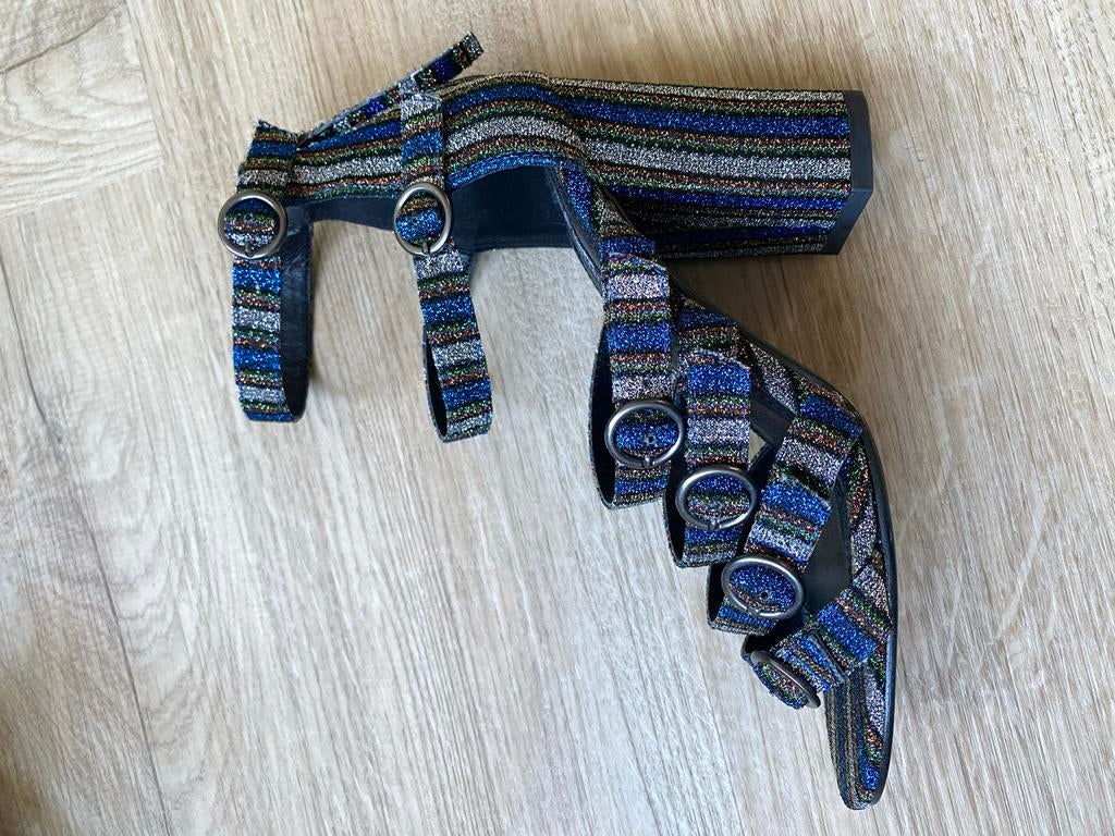 Schoenen met hak maat 36 - Kleurrijk en feestelijk, Ophalen, Gedragen, Overige kleuren, Schoenen met hoge hakken
