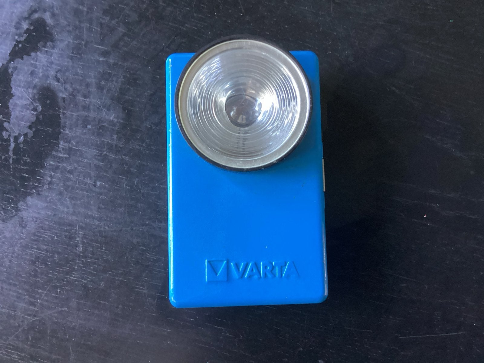 Vintage VARTA blauw metalen zaklamp jaren '50/'60, Ophalen of Verzenden, Zo goed als nieuw, Batterij