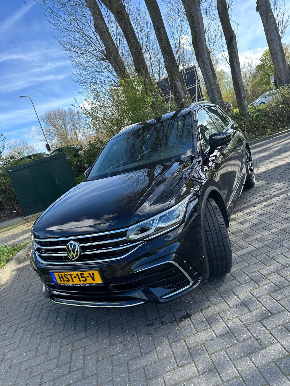 Volkswagen Tiguan  r line 1.5 TSI 150pk DSG 2020 Zwart, Auto's, 1441 kg, Zwart, 14 km/l, Particulier
