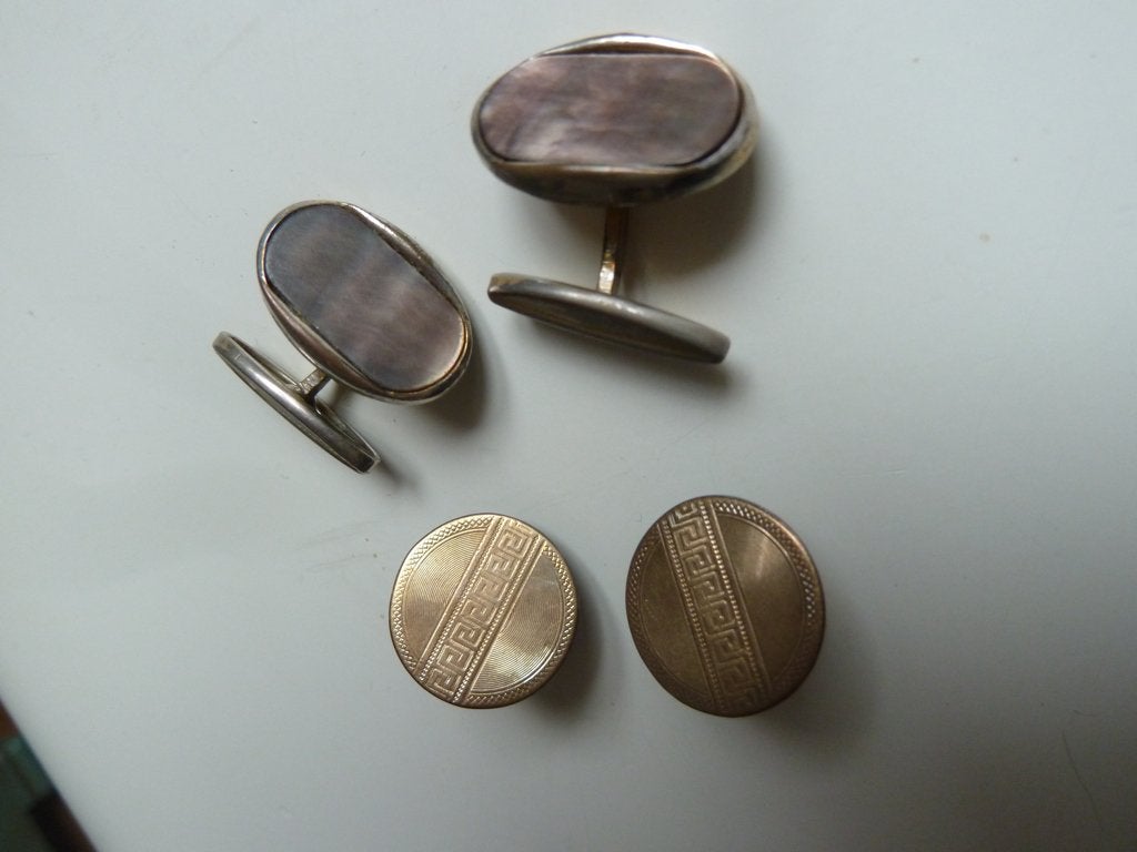 2 p. antieke manchetknopen oa met parelmoer inlay en gravure, Verzenden, Zo goed als nieuw, Overige materialen