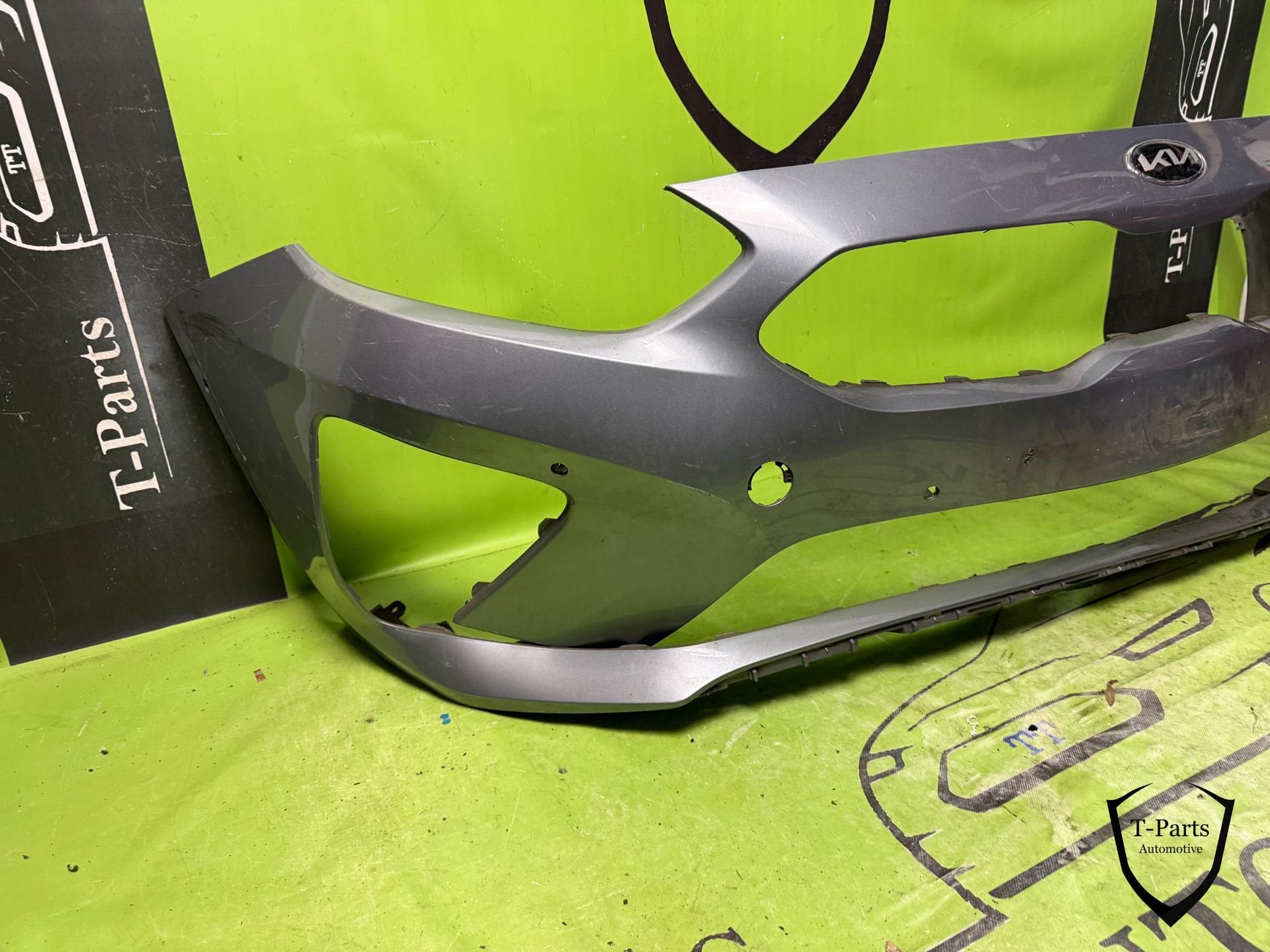 kia ceed voorbumper 18 + bumper, Heolleung-ro 12
06797  Seoul, Ophalen of Verzenden, Bumper, Info@kia.com