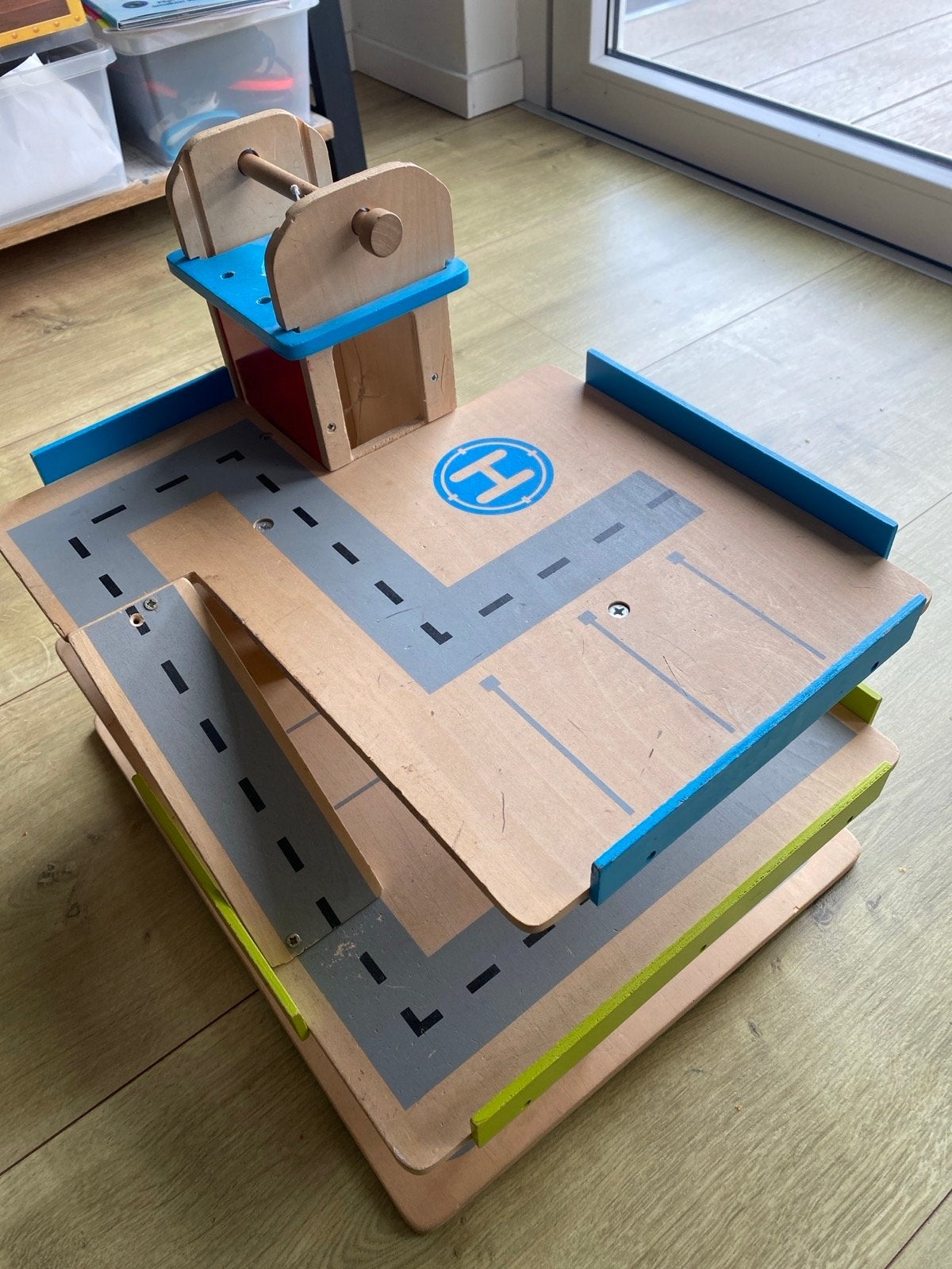 Houten garage met helikopterplatform, Kinderen en Baby's, Ophalen, Gebruikt, Overige typen