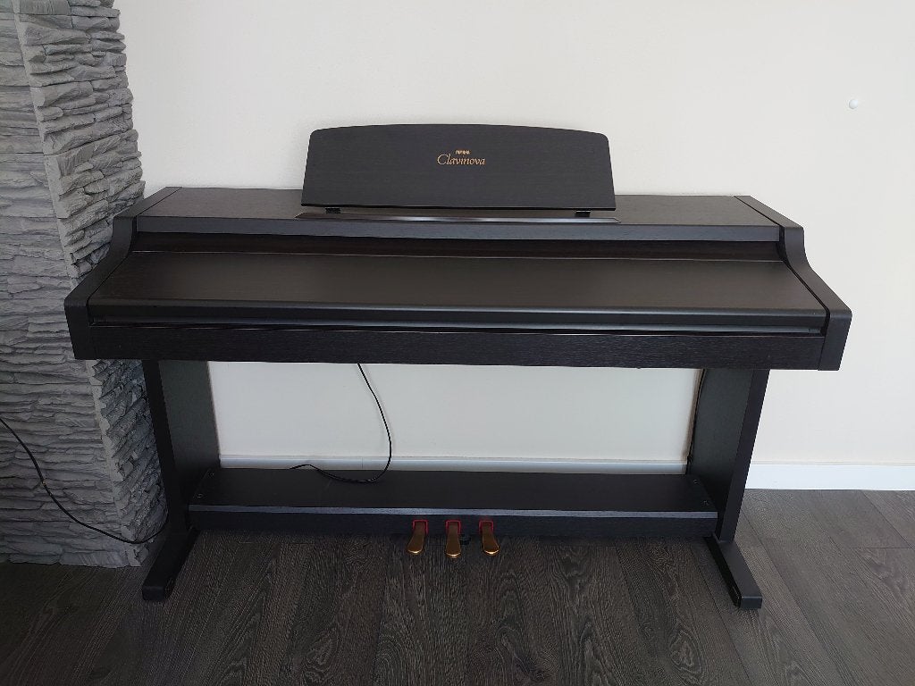 Yamaha CLP-411 Clavinova digitale piano, Muziek en Instrumenten, Piano's, Gebruikt, Piano, Zwart, Digitaal, Ophalen