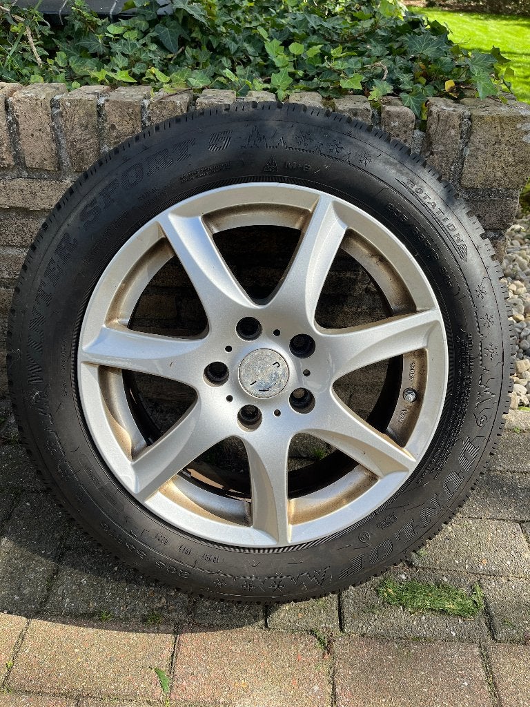 4x Dunlop Sport 5 winterband op velg 205/55R16 - 8mm profiel, Auto-onderdelen, Ophalen, Gebruikt, 16 inch, Banden en Velgen