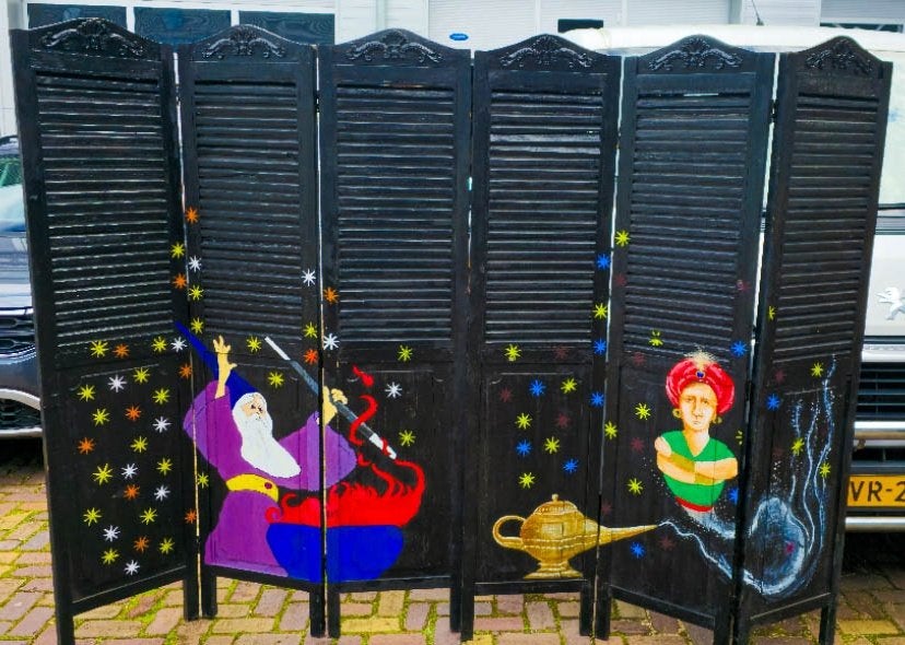 2 delen prachtig beschilderd opvouwbaar decor of coulissen., Hobby en Vrije tijd, Ophalen, Zo goed als nieuw