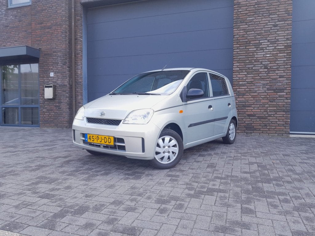 Daihatsu Cuore 1.0 Nagano Automaat 140d km Nap APK Nieuw, Auto's, 600 kg, Zwart, 18 €/maand, Cuore