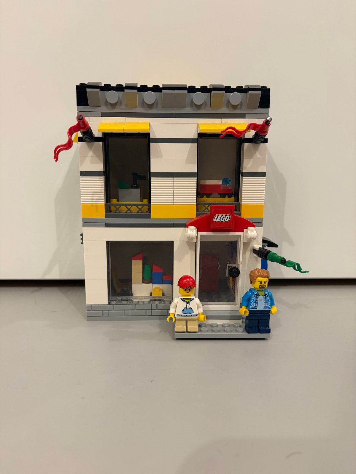 LEGO 40305 - LEGO Brand Store (100% compleet + minifiguren), City, Lego, Ophalen of Verzenden, Zo goed als nieuw