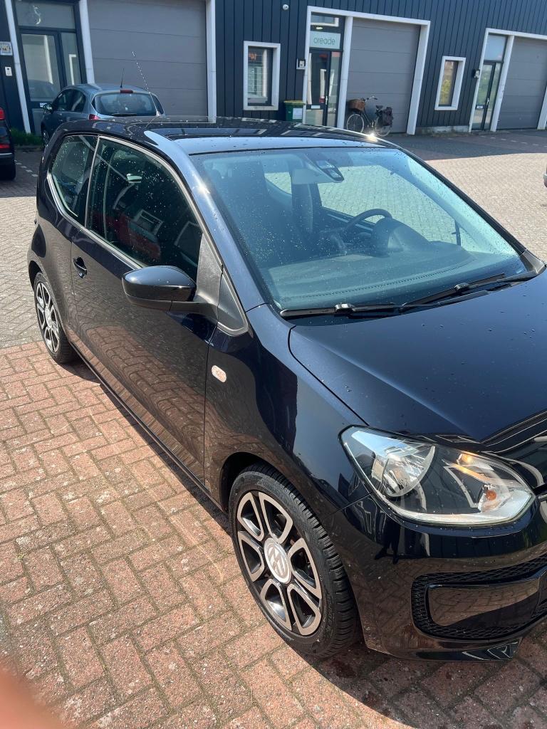 Volkswagen up! 1.0 44KW 2012 Zwart - Airco - Cruise - Isofix, Auto's, Volkswagen, Voorwielaandrijving, Up!, 840 kg, 4 stoelen