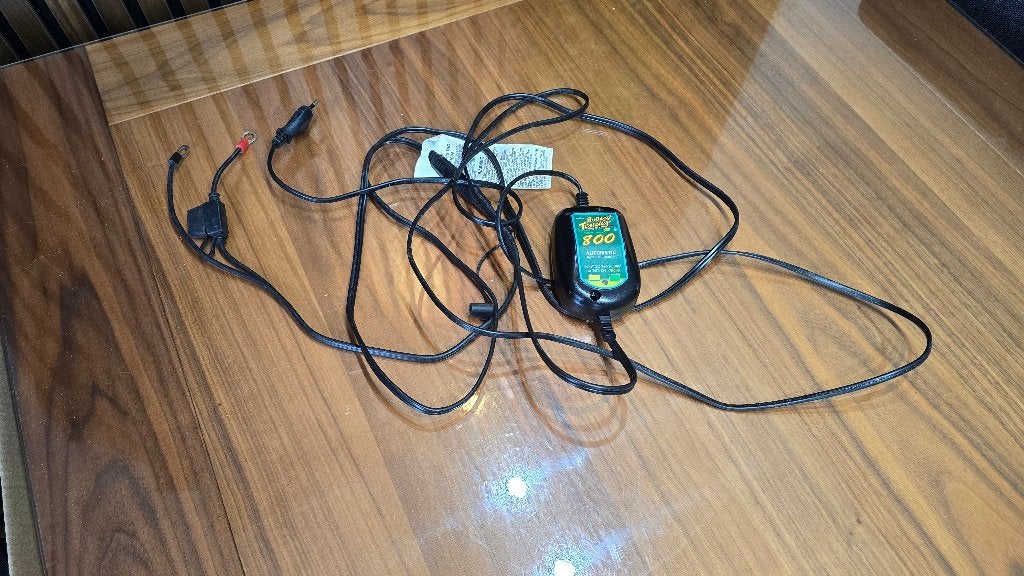 Battery Tender 800 druppellader, Motoren, Ophalen of Verzenden, Zo goed als nieuw