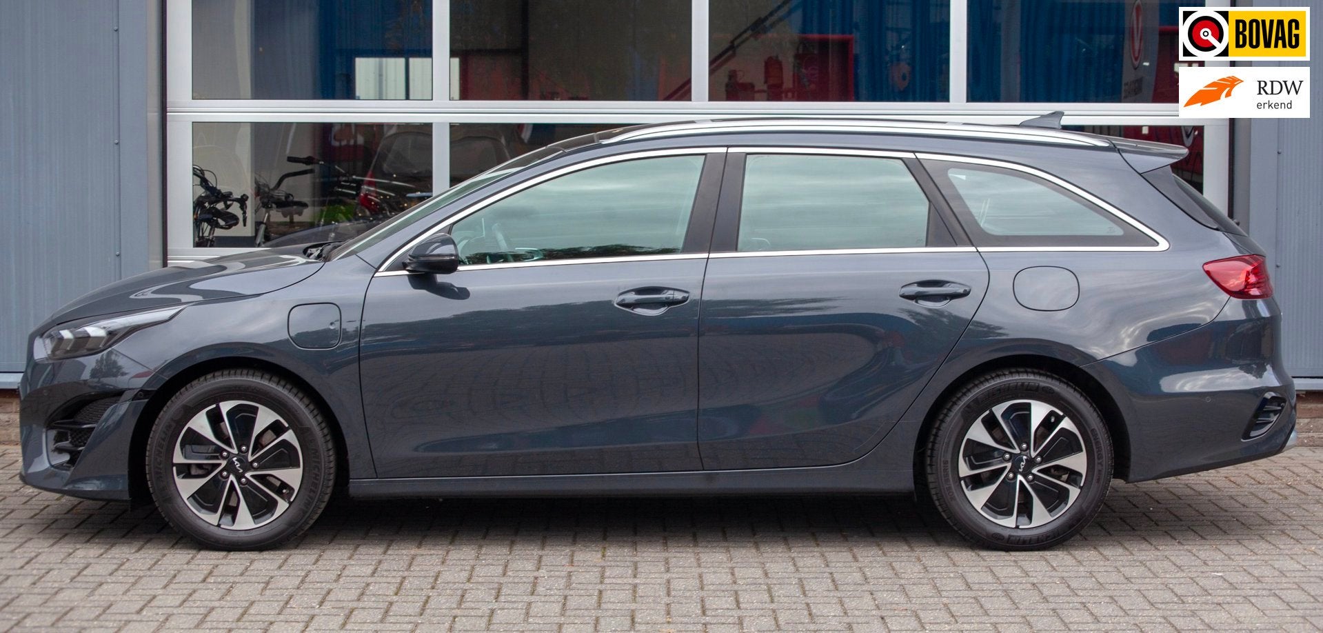 Kia Ceed Sportswagon 1.6 GDI PHEV DynamicPlusLine Pano., Gebruikt, Leder en Stof, Plug-in hybride, 1508 kg