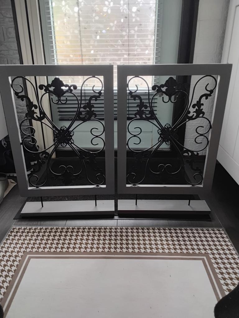 Decoratieve panelen op voet (set van 2), Huis en Inrichting, Woonaccessoires | Overige, Ophalen, Zwart, Metaal, Klassiek