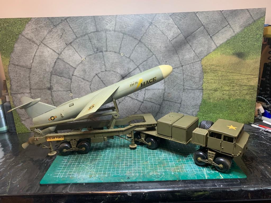 Teracruzer with TM-76 mace missile schaal 1/32 gebouwd, Gebruikt, Tank, Italeri, 1:32 tot 1:50