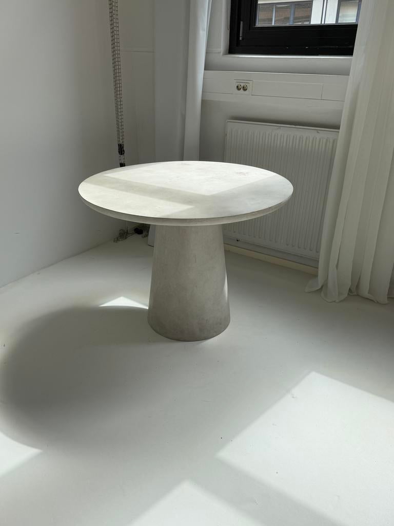WOOOD - Ronde betonnen tafel - Gebruikt (Betonlook), Ophalen, Overige materialen, Gebruikt, Rond