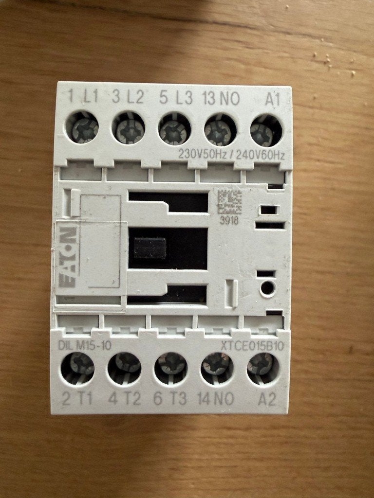 Eaton / Moeller magneetschakelaar DILM15-10, nieuw, Doe-het-zelf en Verbouw, Ophalen of Verzenden, Nieuw, Overige typen