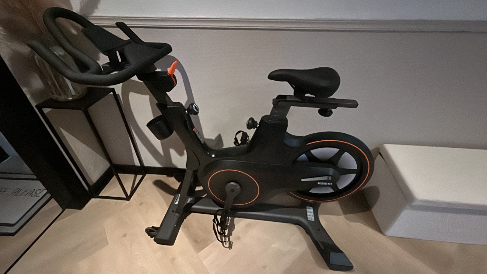 Basic-Fit Spinningbike – nieuw –, Ophalen, Nieuw, Spinningfiets