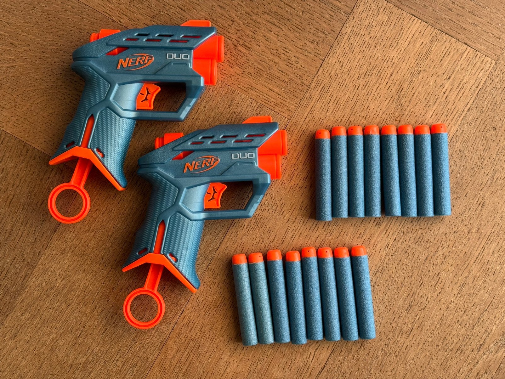 Nerf Duo: 2 Nerf guns met 16 pijltjes, Ophalen of Verzenden, Zo goed als nieuw