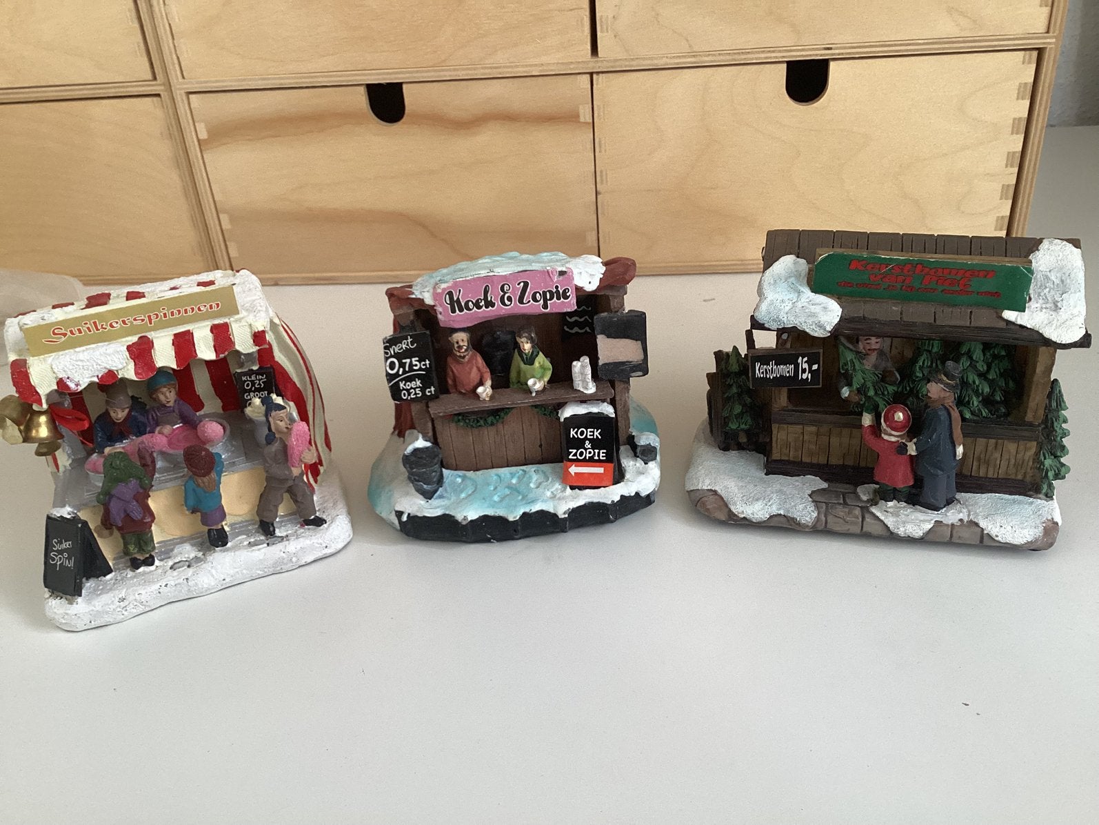 Kraampjes Kerstdorp, Ophalen of Verzenden, Zo goed als nieuw