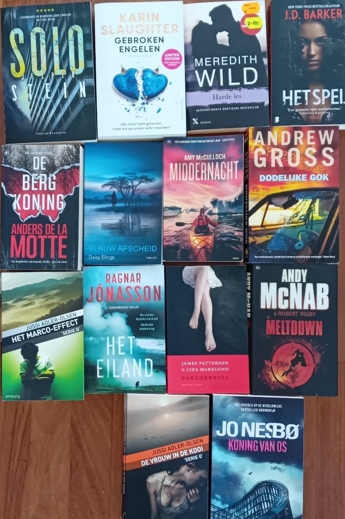 Te koop 14 boeken Thrillers / Fantasy, Ophalen, Diverse auteurs, Zo goed als nieuw, Nederland